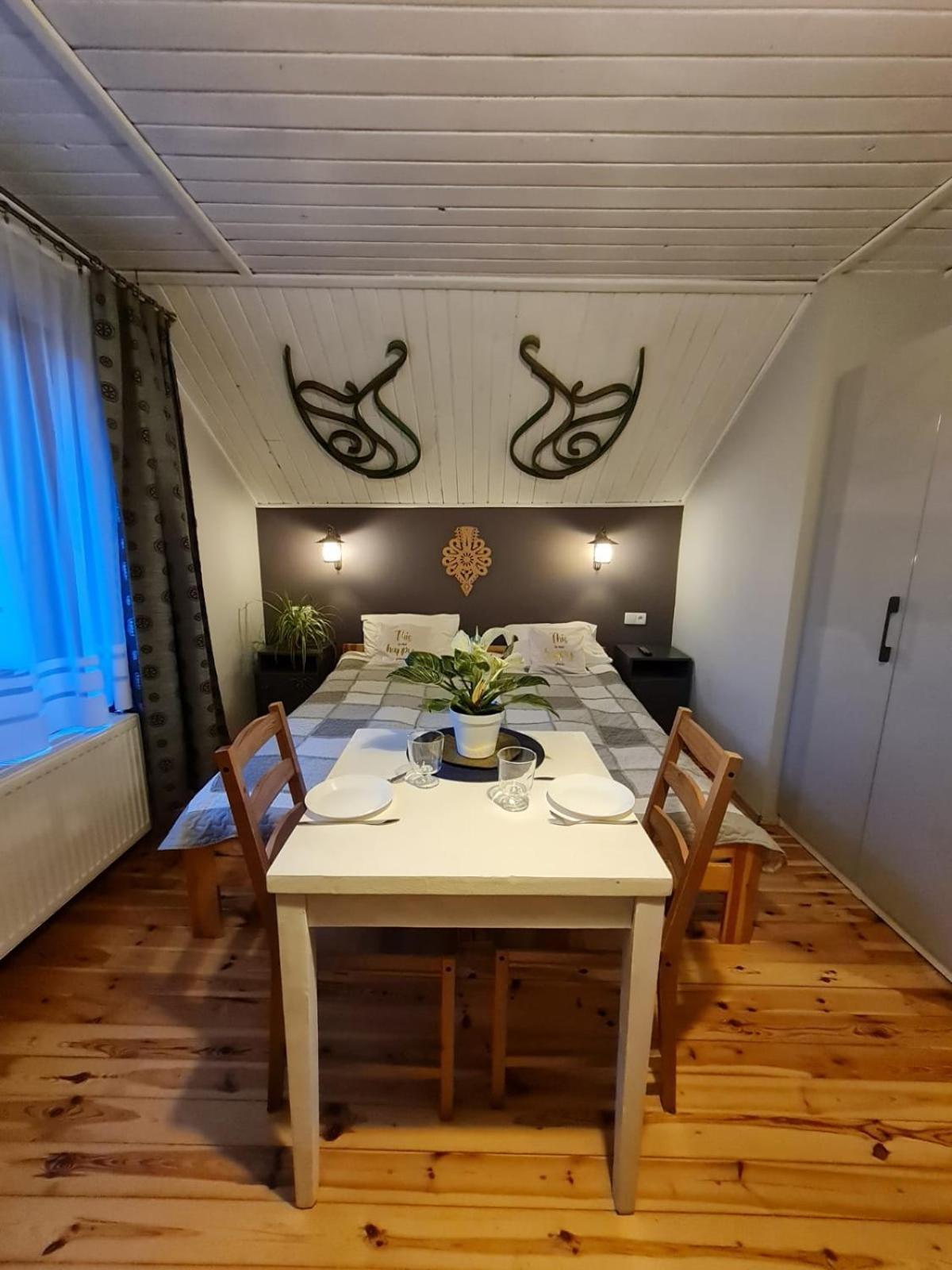 Koliba Nad Bialka Czarna Gora Bed and Breakfast Buitenkant foto